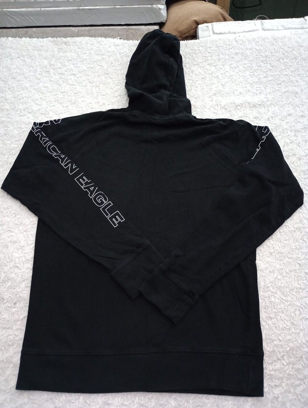 American Eagle MENS BLACK HOODIE LONG SLEEVE SWEATSHIRT SZ MEDIUM GRAPHIC SLEVE - Picture 3 of 12